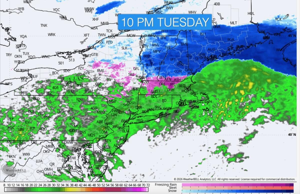 ACCUMULATING SNOW ON THE WAY TUESDAY! A SLIPPERY AFTERNOON-EVENING COMMUTE COMING!