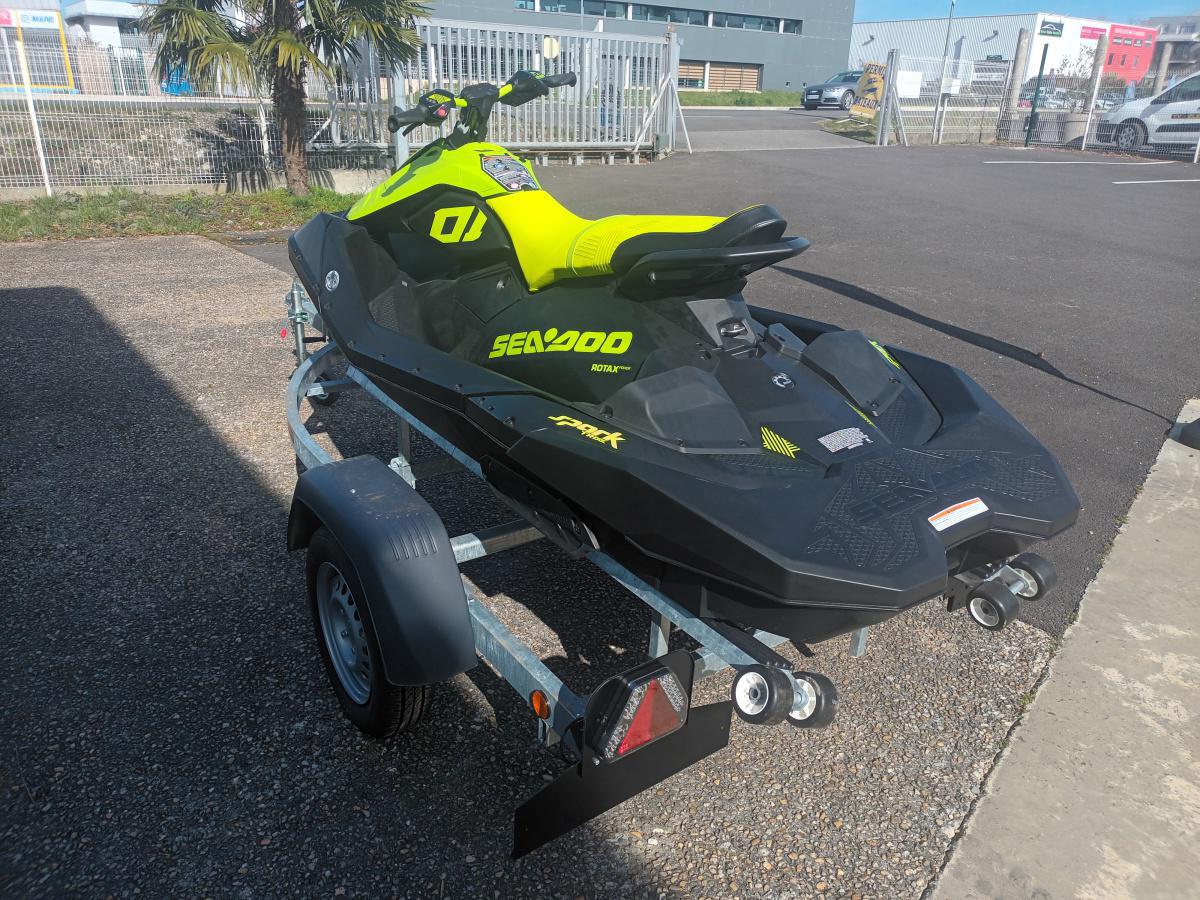 SEADOO Spark Trixx 3 up + remorque (neufs 2023) - 10 999 €