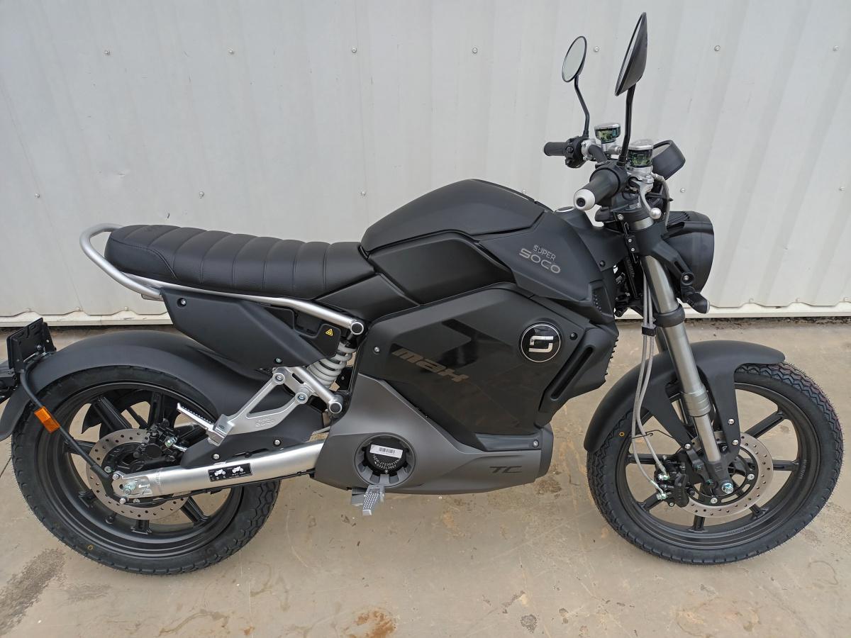 VMOTO TC MAX Full Black (2024) - 5 090 €