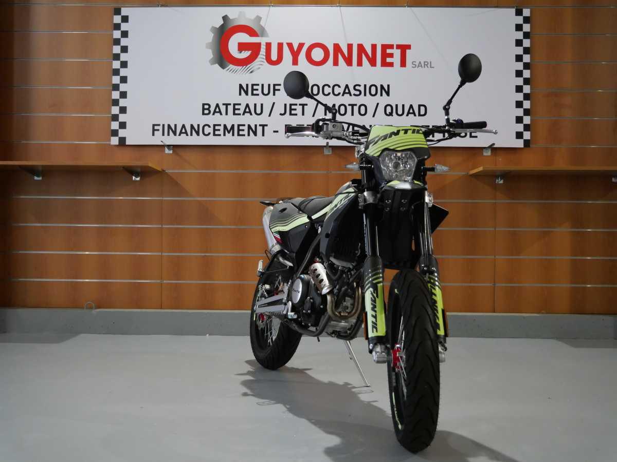 FANTIC XMF 125 Motard Performance (2024) - 3 990 € FANTIC XMF 125 Motard Performance (2024) - 3 990 €