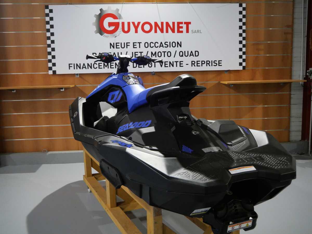 SEADOO SPARK TRIXX 3 places DESTOCKAGE - 10 990 €