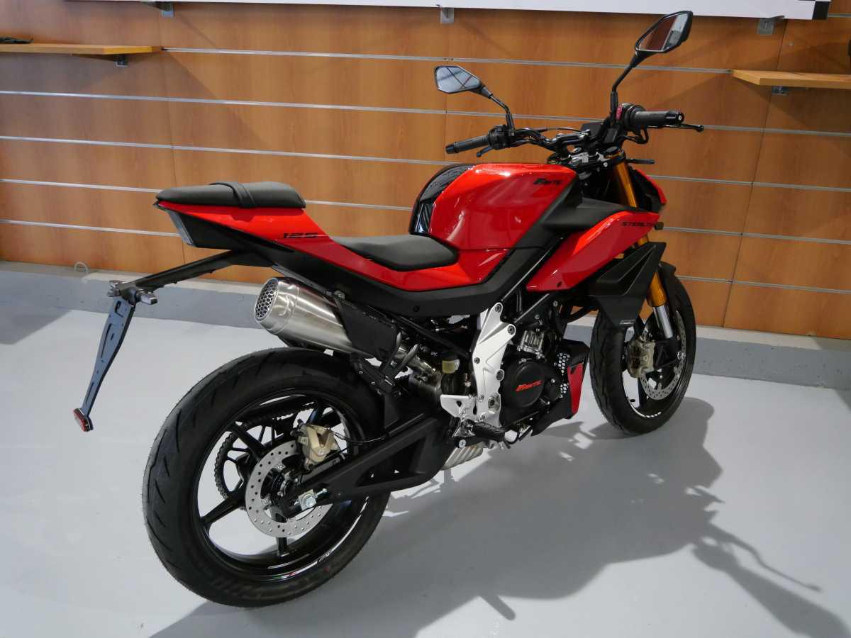 FANTIC Stealth 125 Naked (2025) - 5 490 € FANTIC Stealth 125 Naked (2025) - 5 490 €