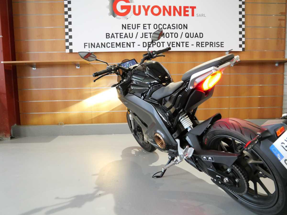 VMOTO STASH 125 (2025) - 7 490 € VMOTO STASH 125 (2025) - 7 490 €