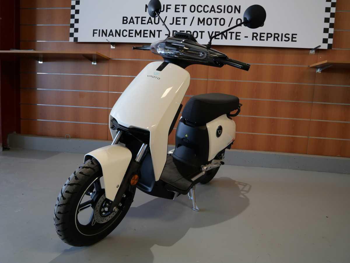 SUPER Soco CUX Pro(2025) - 1 590 € SUPER Soco CUX Pro(2025) - 1 590 €