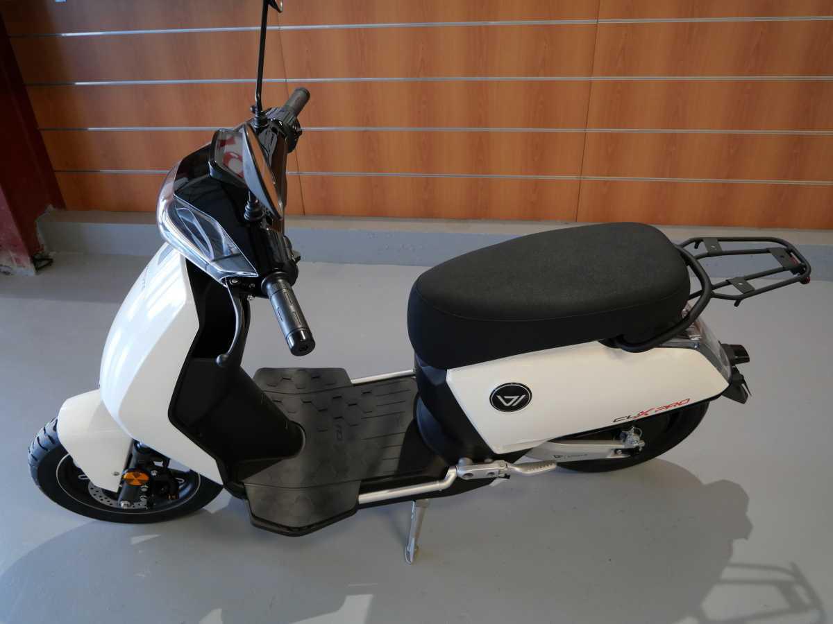 SUPER Soco CUX Pro(2025) - 1 590 € SUPER Soco CUX Pro(2025) - 1 590 €