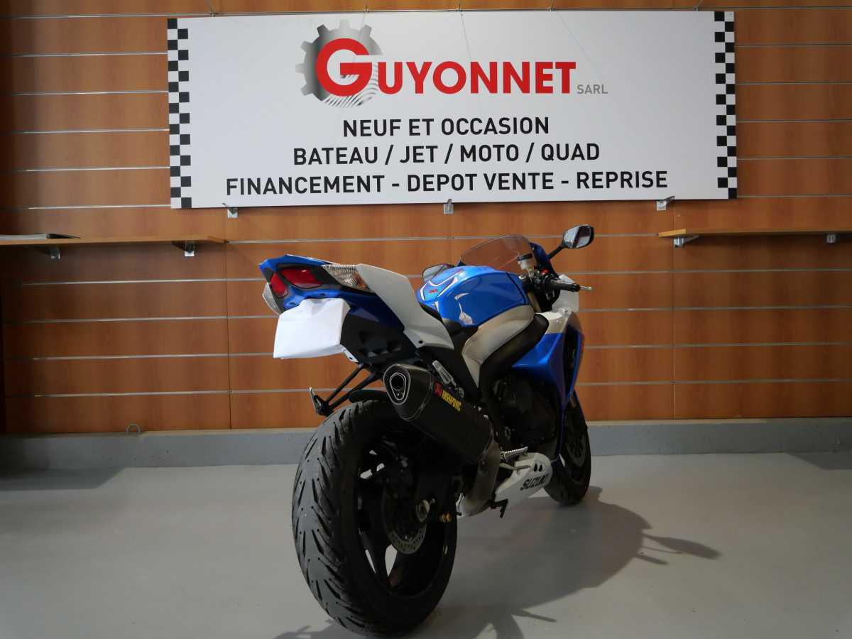 SUZUKI GSX-R 1000 (2010) - 8 500 € SUZUKI GSX-R 1000 (2010) - 8 500 €