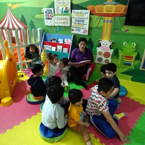  story telling in arabic and english 
