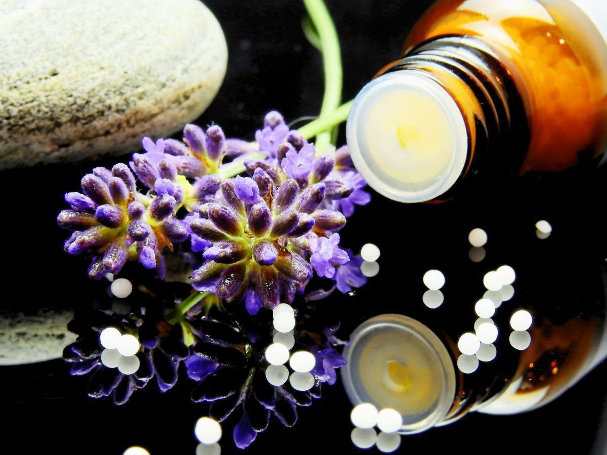 Les Huiles Essentielles : Super Pouvoirs pour le Sommeil et les Études !
