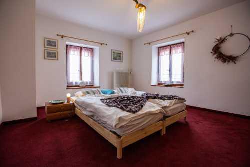 CORCELLES-LE-JORAT. Route du Village. DORMIR CORCELLES-LE-JORAT. Route du Village. DORMIR