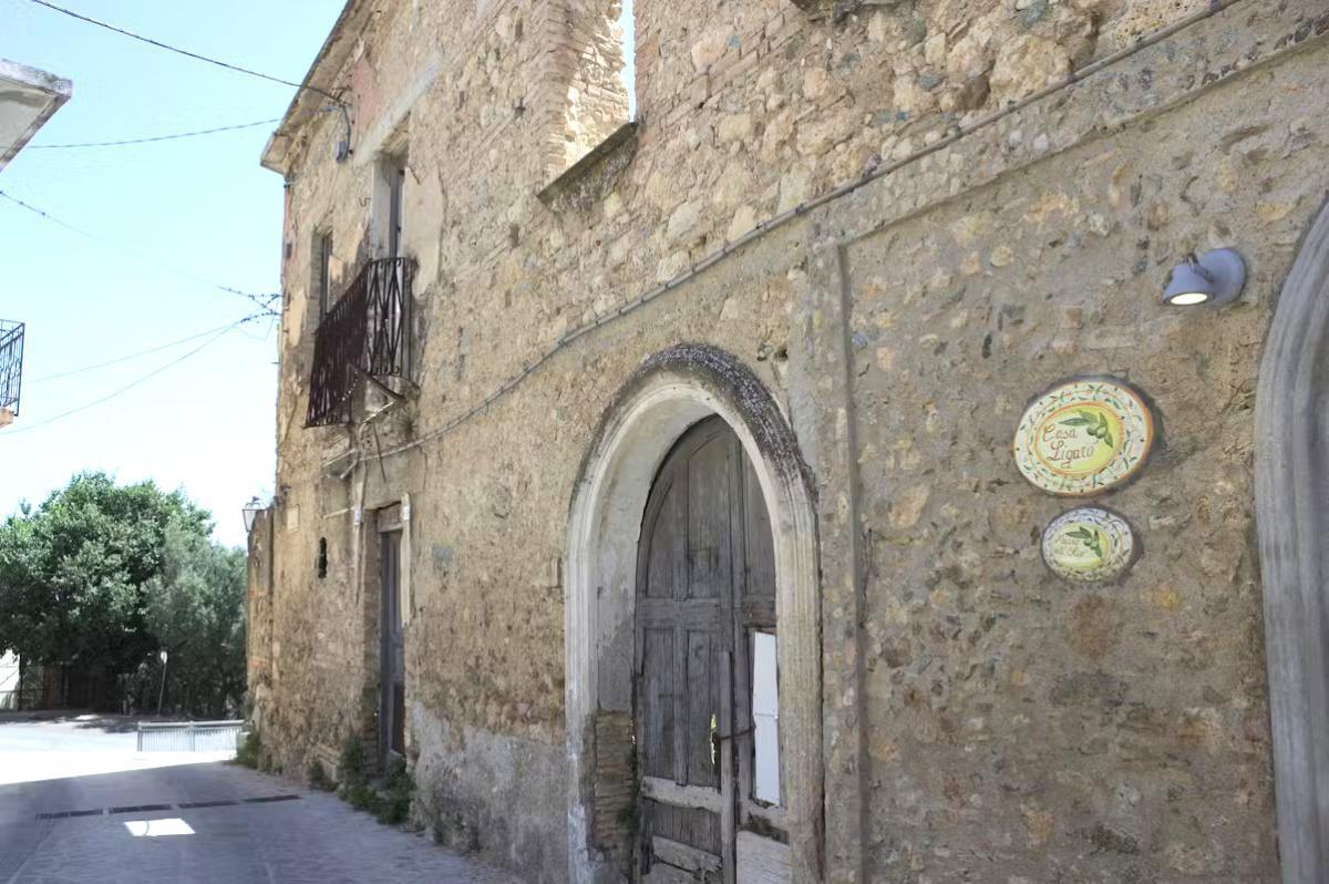 Museo dell'Olio di Casa Ligarò - Museum of Oil at Casa Ligarò