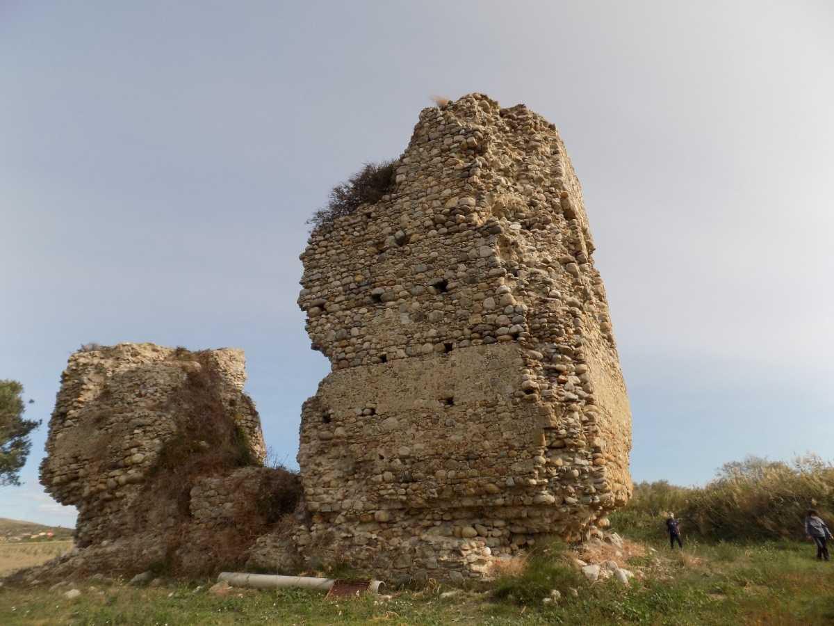 Antica Torre di Guardia del Crocchio - Ancient Watchtower of Crocchio