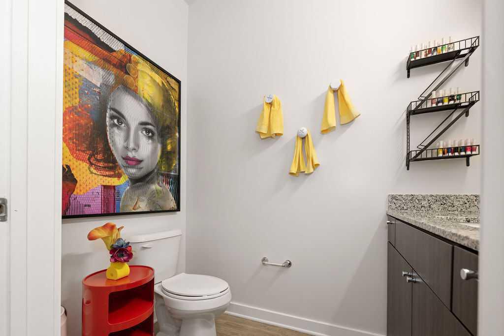 424 E 36th St 424 E 36th St