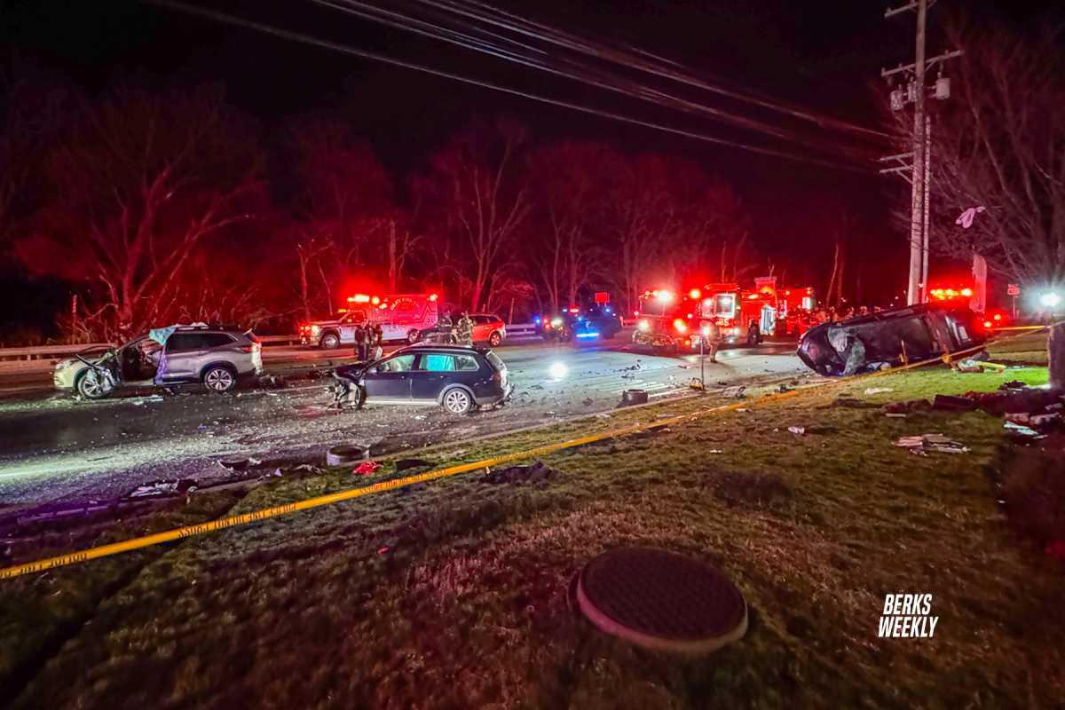 Crash after Police Pursuit on 422 in Exeter Twp, Multiple Injuries Crash after Police Pursuit on 422 in Exeter Twp, Multiple Injuries