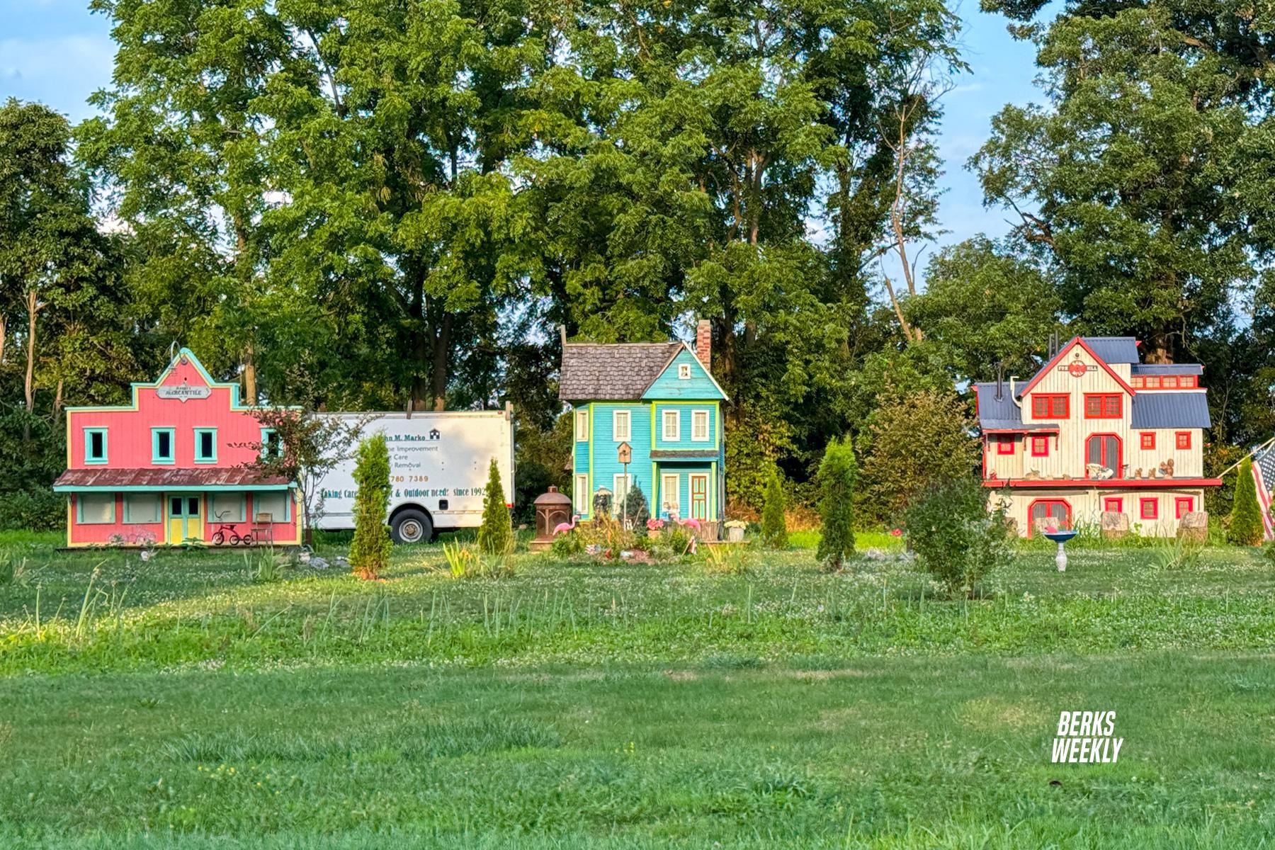 Miniature Marvels of Mohrsville: A Whimsical Roadside Surprise