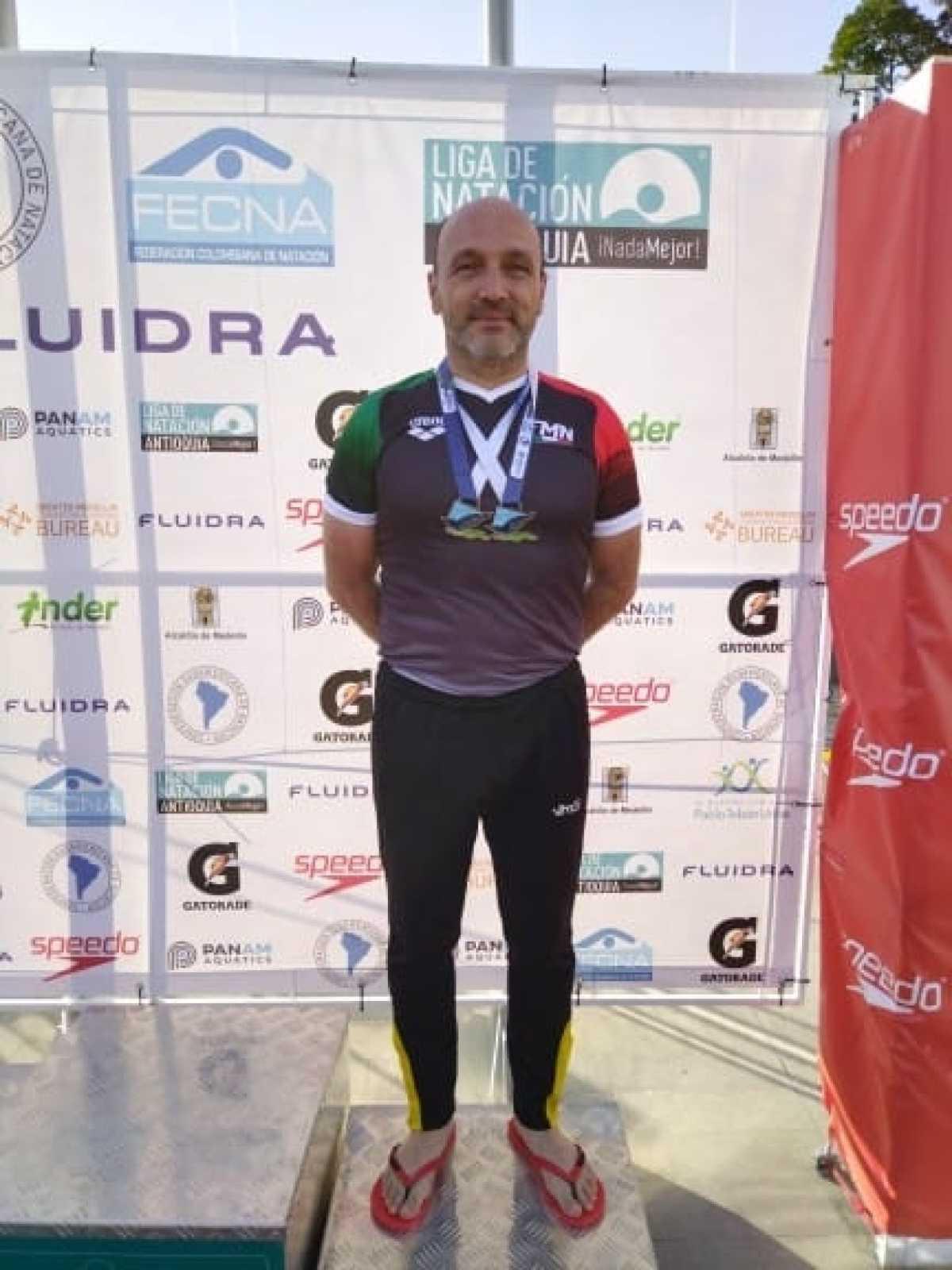 Una Historia de Superación y Amistad en la Natación Una Historia de Superación y Amistad en la Natación