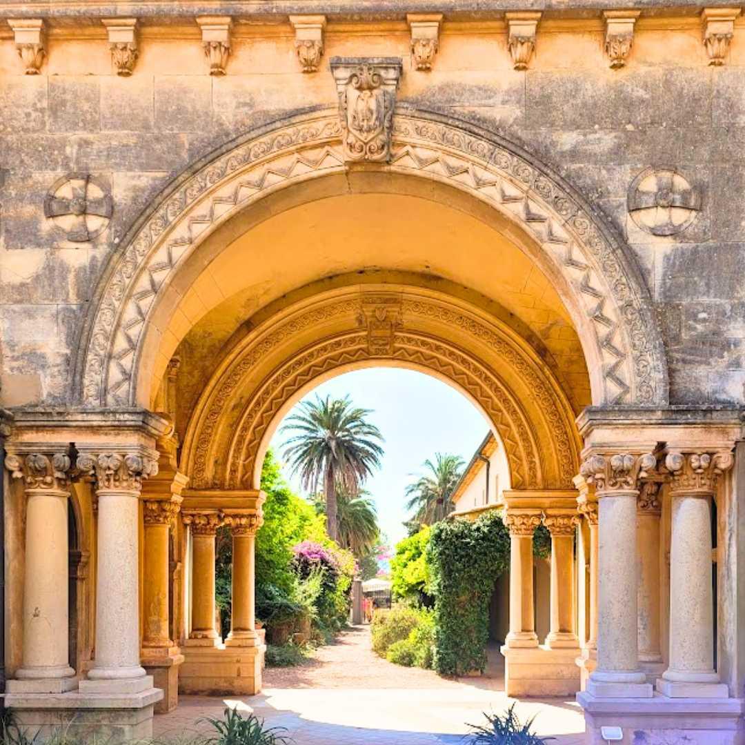 Abbaye des îles de Lérins : Le sang du Christ