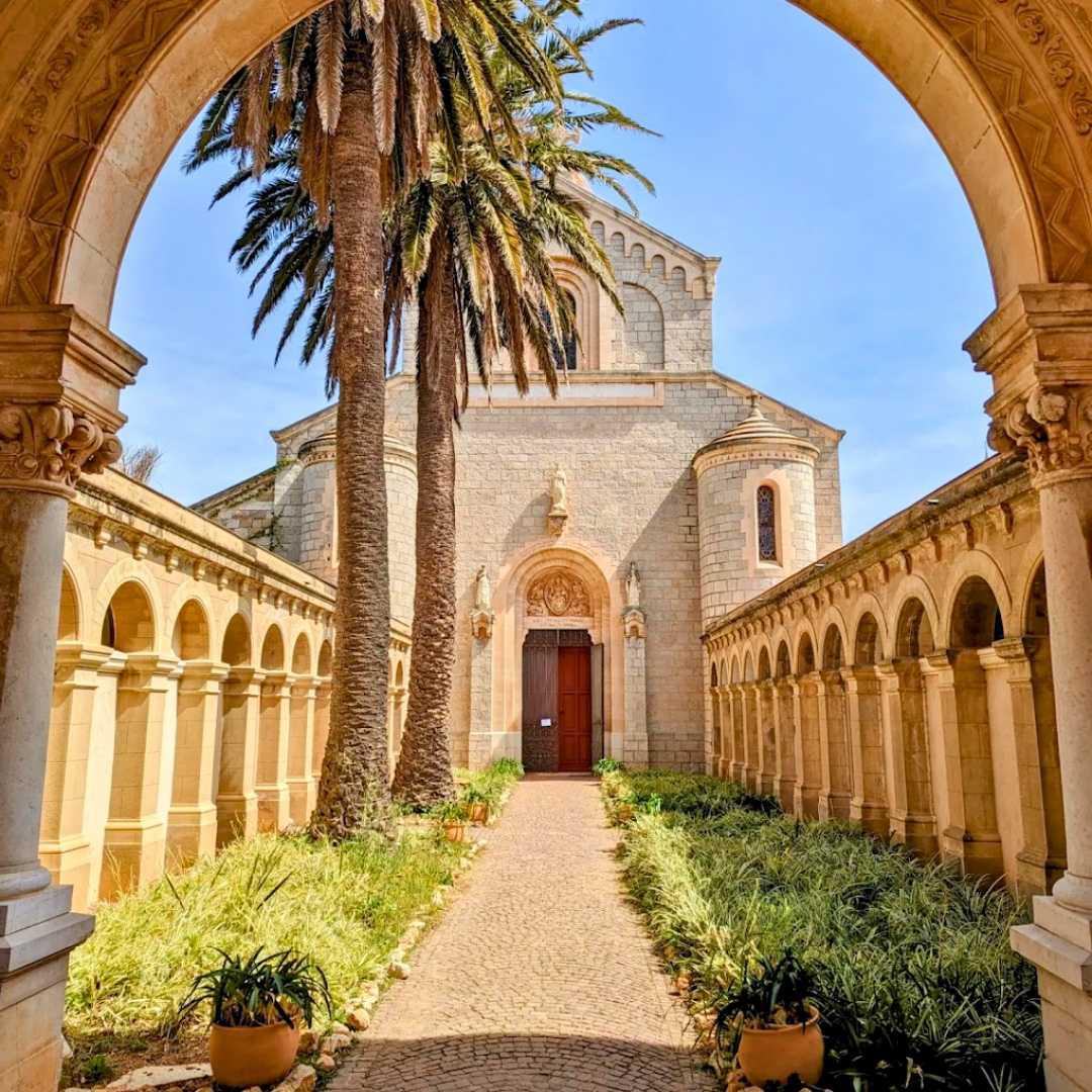 Abbaye des îles de Lérins : Le sang du Christ