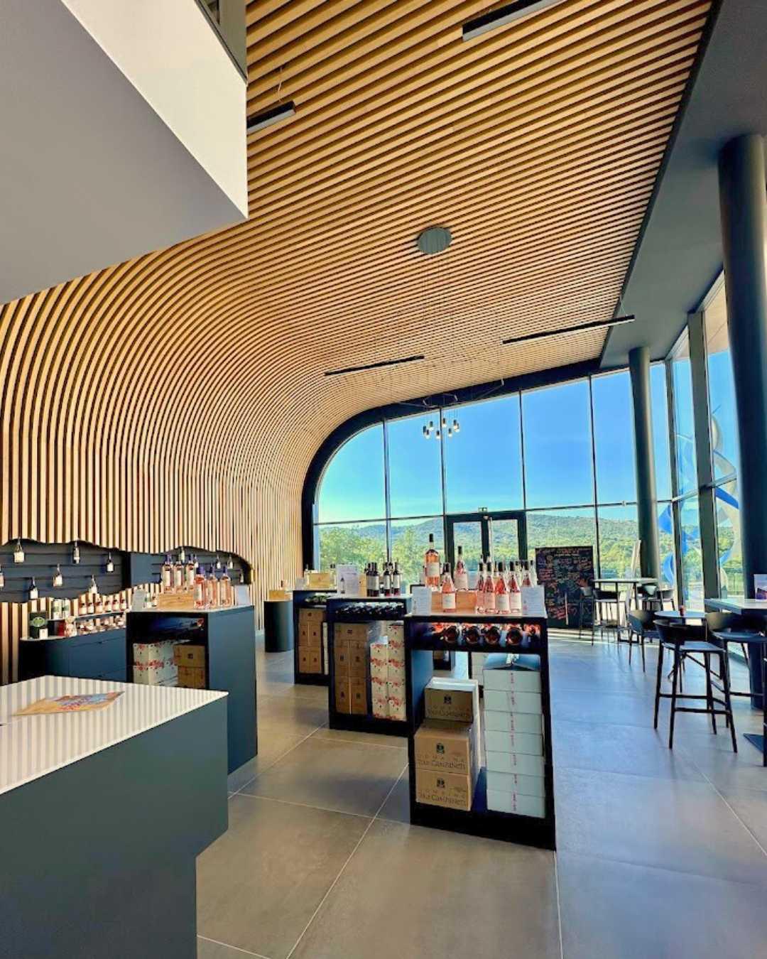 Domaine Tour Campanets : Femme jusqu'au bout du vin Domaine Tour Campanets : Femme jusqu'au bout du vin