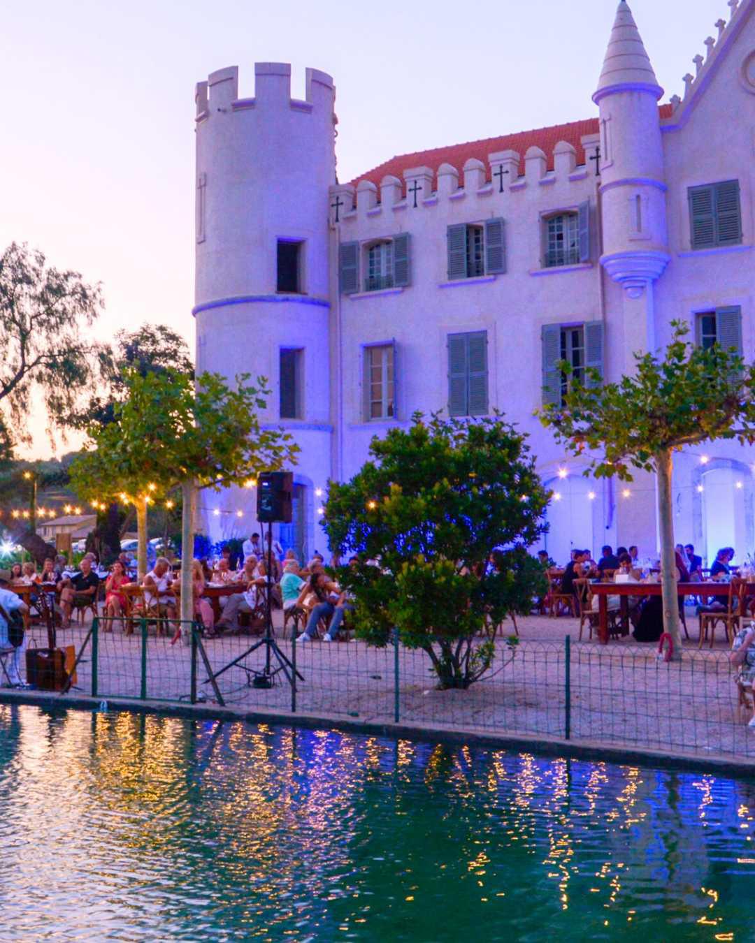 Château Carqueiranne : Renaissance In Progress Château Carqueiranne : Renaissance In Progress