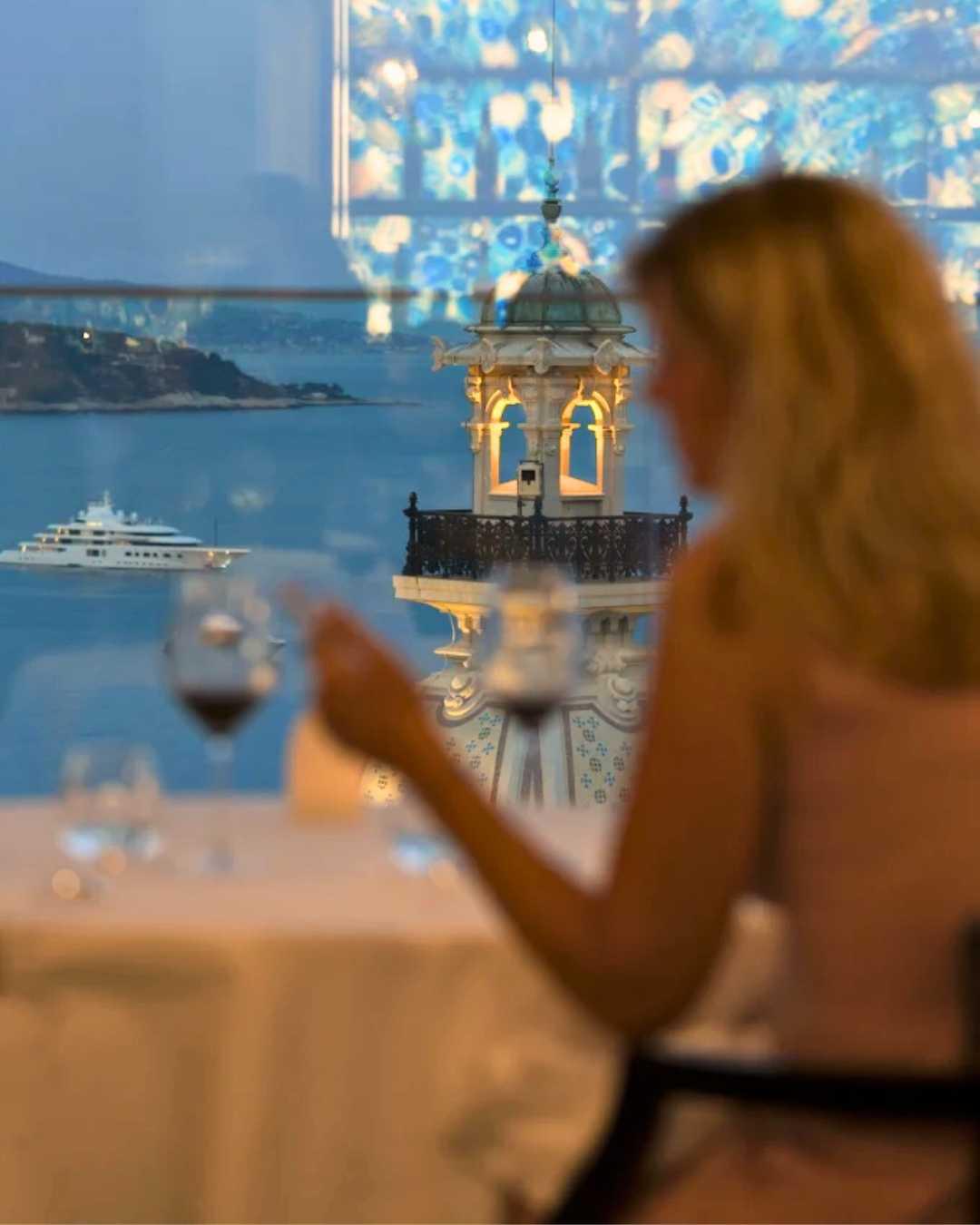 À Monaco : Sous le palais, la cave 