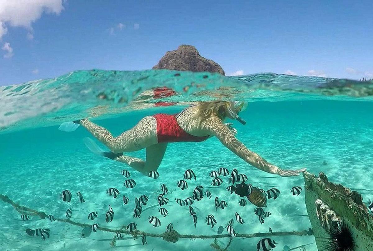 SOUTH - CATAMARAN ON SHARING SOUTH - CATAMARAN ON SHARING