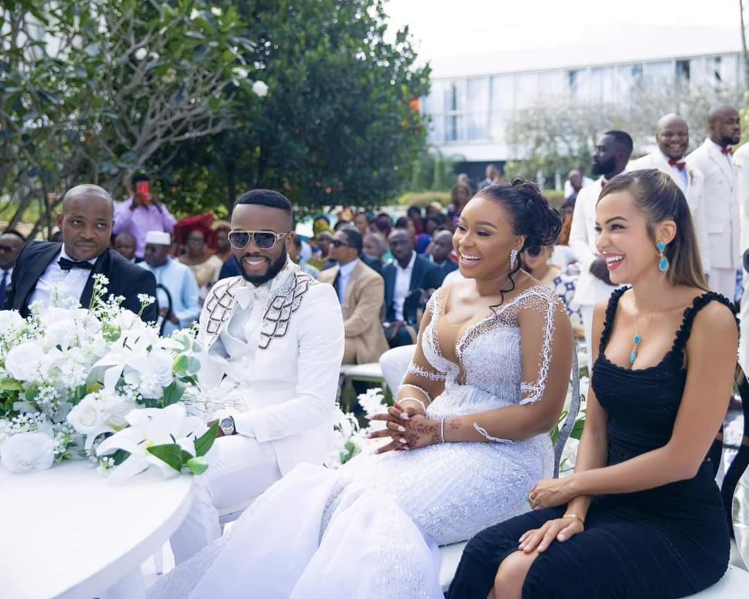 Didier Drogba, Samuel Eto'o et Françoise Remarck au mariage de Kerozen : Des images inédites