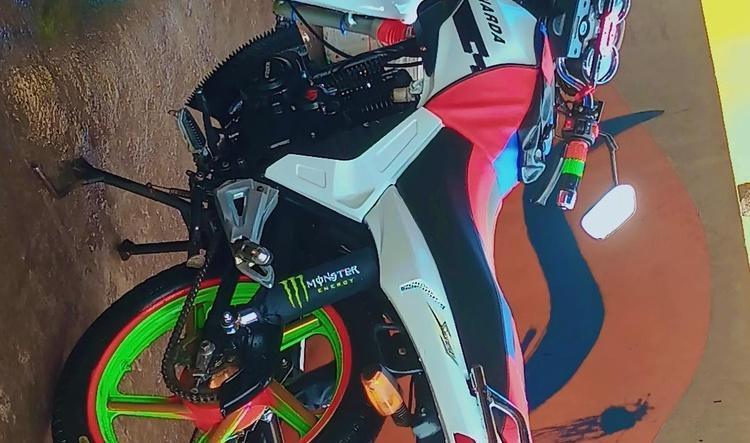 Moto Narda blanche