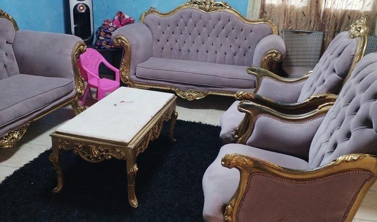 Salon dâoccasion : deux canapĂ©s et deux fauteuils - 800000 f