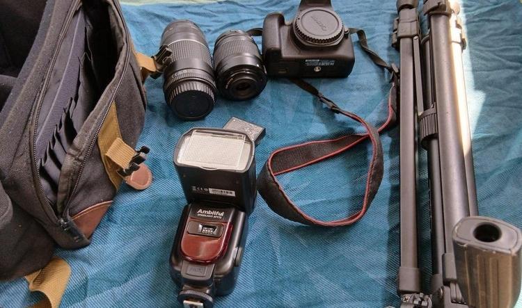 Appareil photo Canon 2000D complet â 300000