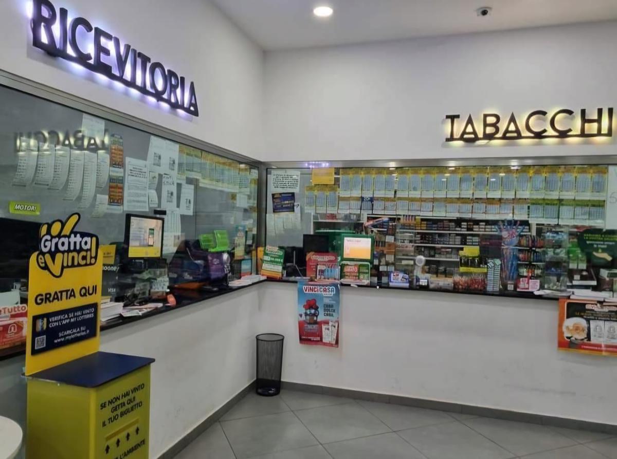 TOBAK CAFÈ