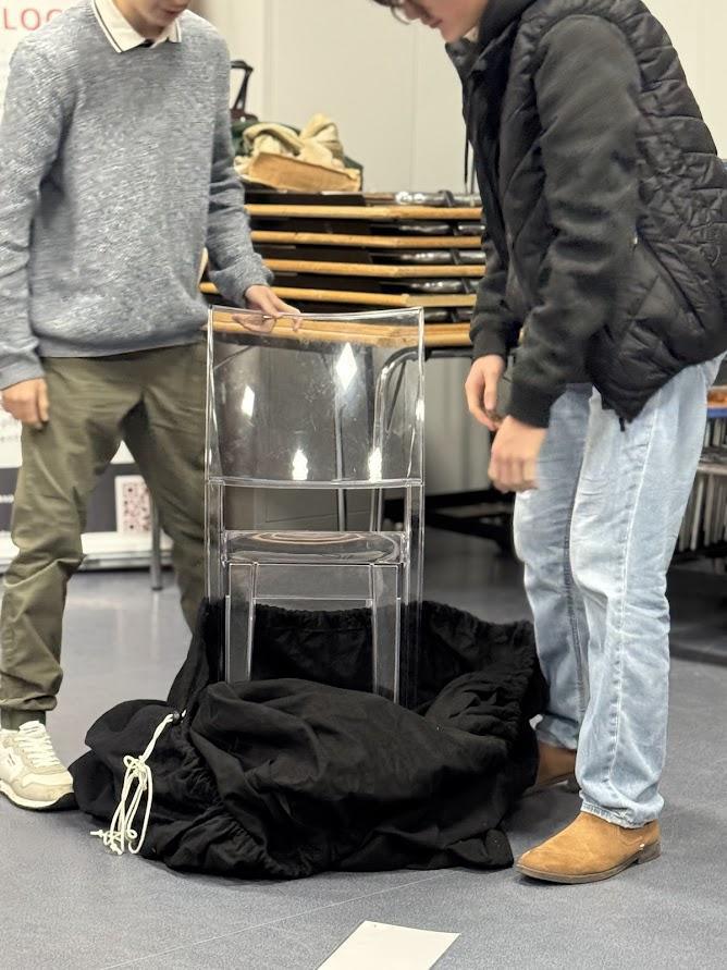 L'EXPÉRIENCE DESIGN : 10 chaises, 10 designers. Les 9 et 10 janvier 2025 L'EXPÉRIENCE DESIGN : 10 chaises, 10 designers. Les 9 et 10 janvier 2025