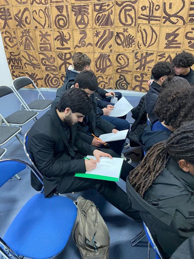 L'EXPÉRIENCE DESIGN : 10 chaises, 10 designers. Les 9 et 10 janvier 2025 L'EXPÉRIENCE DESIGN : 10 chaises, 10 designers. Les 9 et 10 janvier 2025