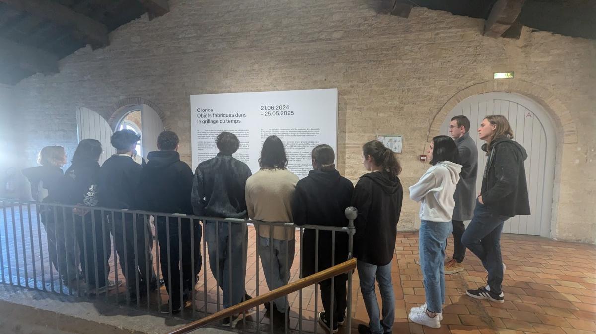 La Terminale BMA Horlogerie visite l'exposition Cronos au Centre d'Arts Plastiques Contemporains de Bordeaux La Terminale BMA Horlogerie visite l'exposition Cronos au Centre d'Arts Plastiques Contemporains de Bordeaux