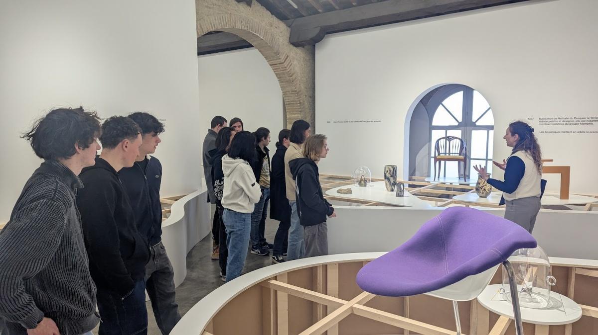 La Terminale BMA Horlogerie visite l'exposition Cronos au Centre d'Arts Plastiques Contemporains de Bordeaux La Terminale BMA Horlogerie visite l'exposition Cronos au Centre d'Arts Plastiques Contemporains de Bordeaux