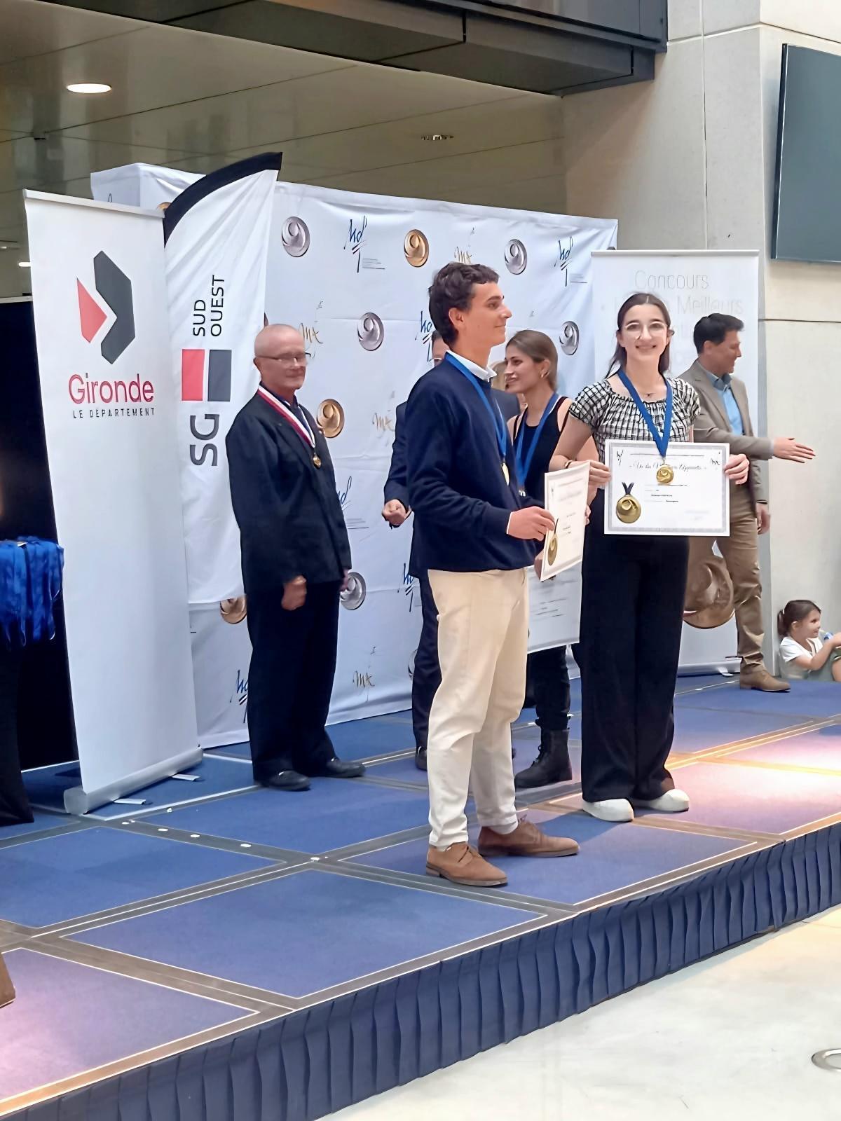 Des élèves du lycée professionnel Marcel Dassault reçoivent la médaille de Meilleurs Apprentis de France (MAF) 