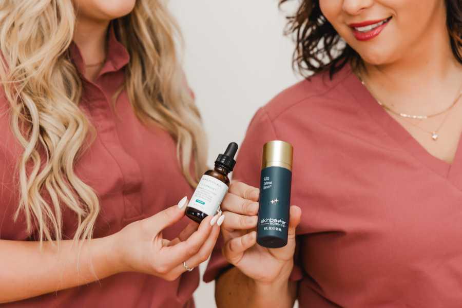 SKN Lab’s Favorite Skincare Ingredients to Love SKN Lab’s Favorite Skincare Ingredients to Love