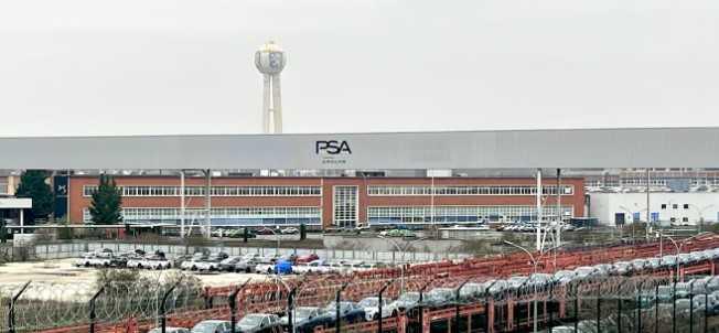 Stellantis va embaucher des ouvriers à l’usine de Poissy