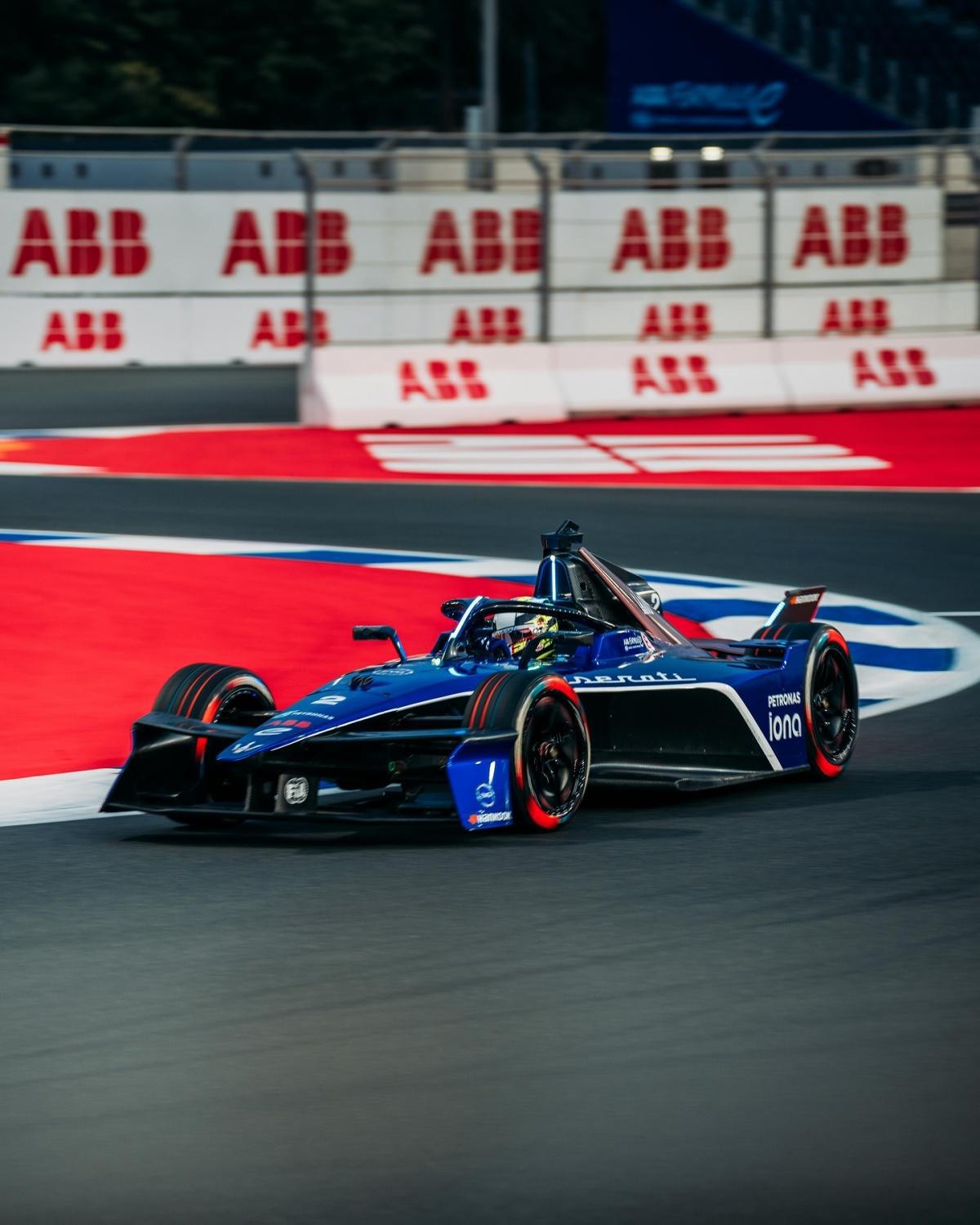 4 powertrains Stellantis Motorsport dans le top 10 à Mexico