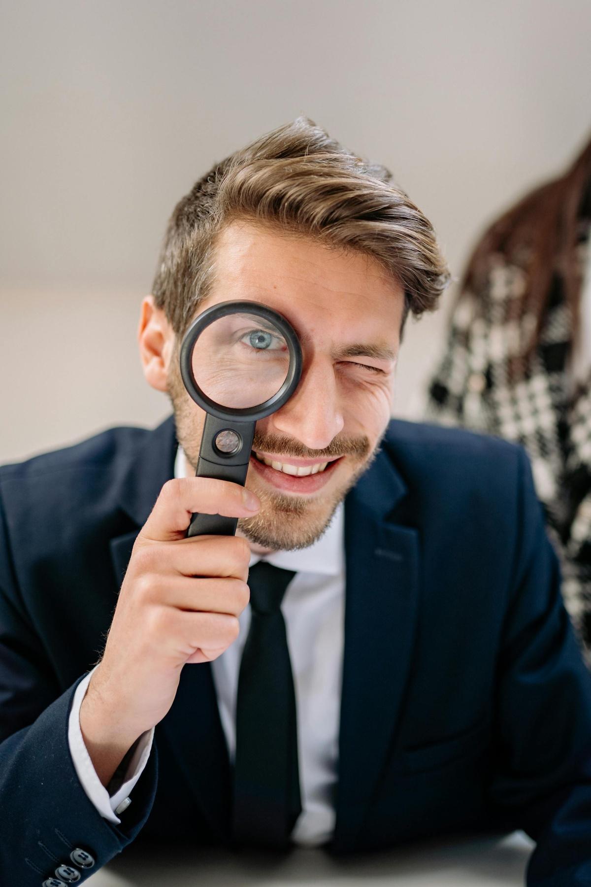 A la recherche des tenues de travail 🔍👖🥼