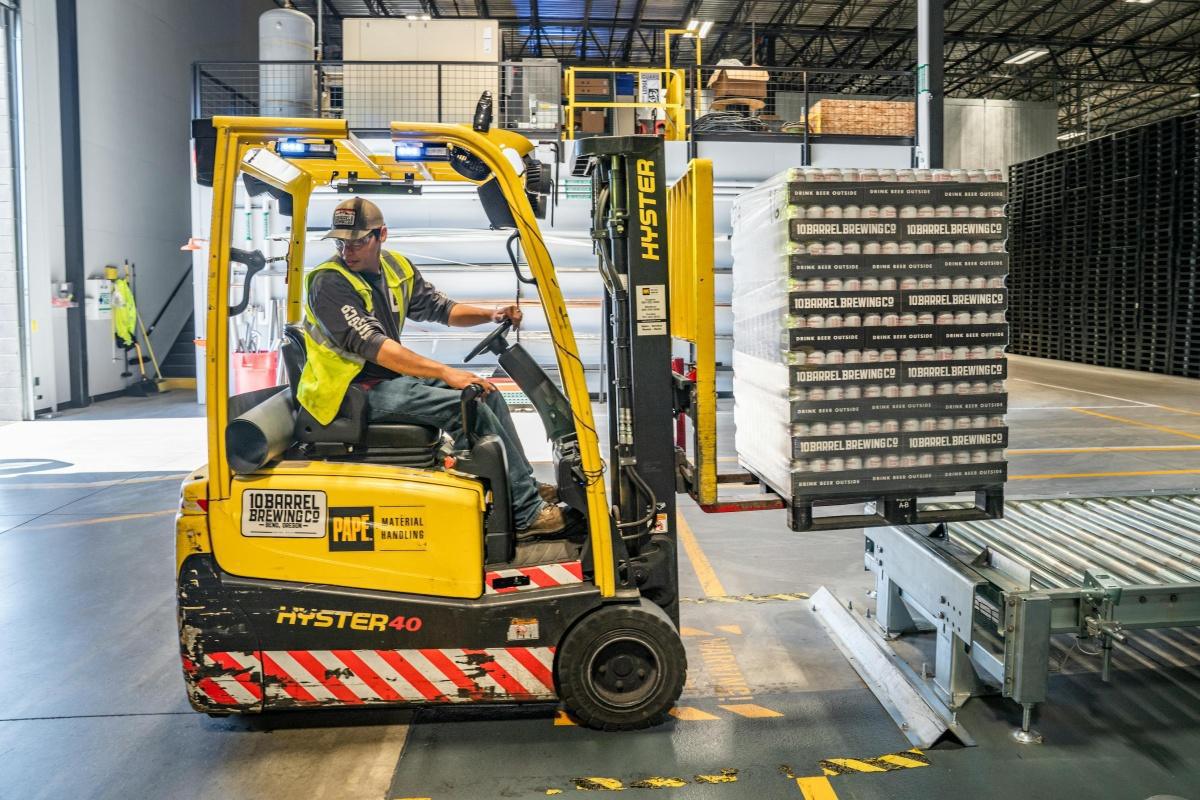 MU: MECANIQUE C SECTEUR LOGISTIQUE EFFONDREMENT CANIVEAU