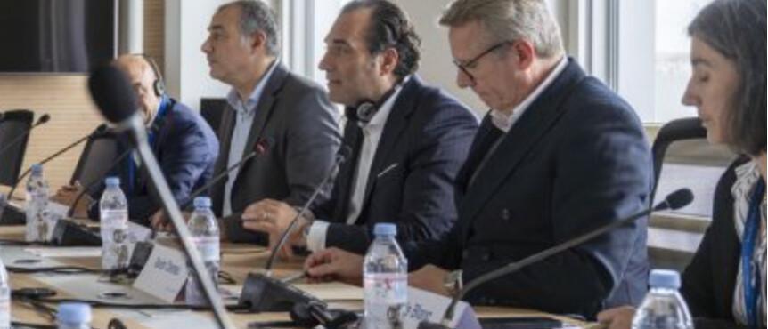 MU: UN SIGNAL FORT POUR L'INDUSTRIE FRANCAISE 1600 EMBAUCHES ANNONCEES MU: UN SIGNAL FORT POUR L'INDUSTRIE FRANCAISE 1600 EMBAUCHES ANNONCEES