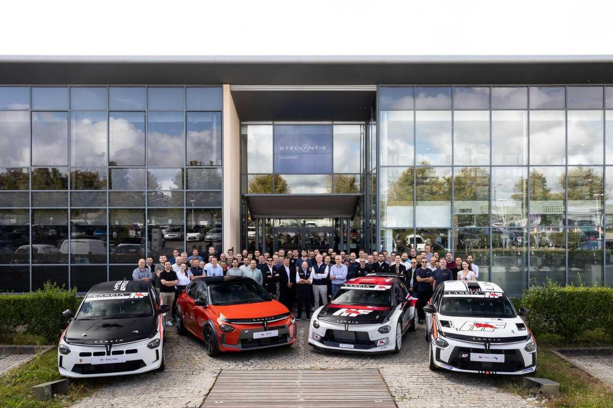 La Lancia Ypsilon Rally2 HF Integrale est officiellement « lancée ». La Lancia Ypsilon Rally2 HF Integrale est officiellement « lancée ».
