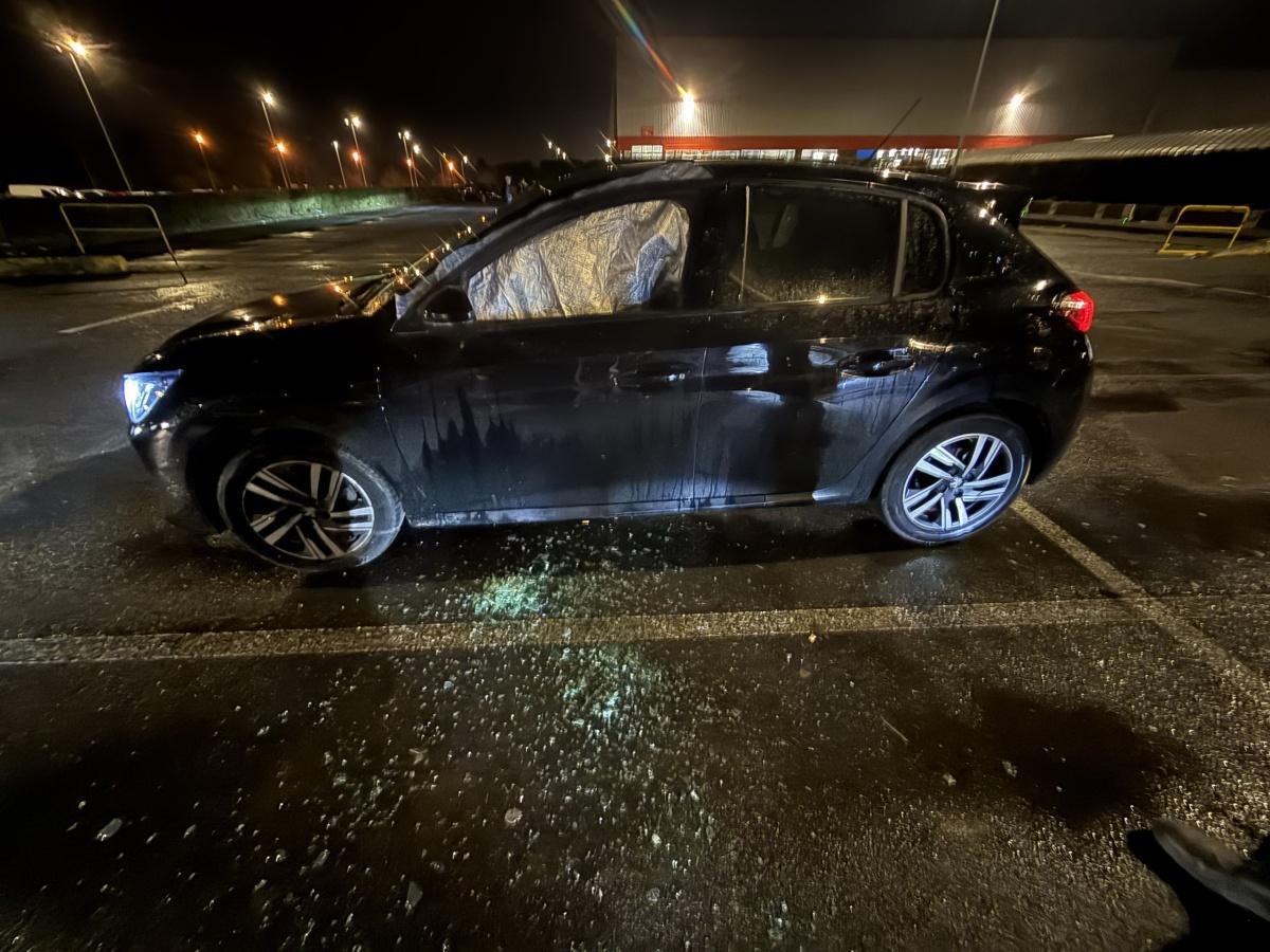 VEHICULES VANDALISES SUR LES PARKINGS😡