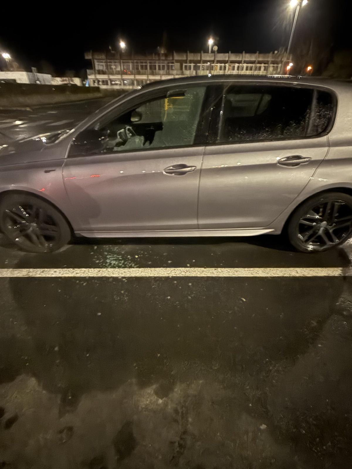 VEHICULES VANDALISES SUR LES PARKINGS😡 VEHICULES VANDALISES SUR LES PARKINGS😡