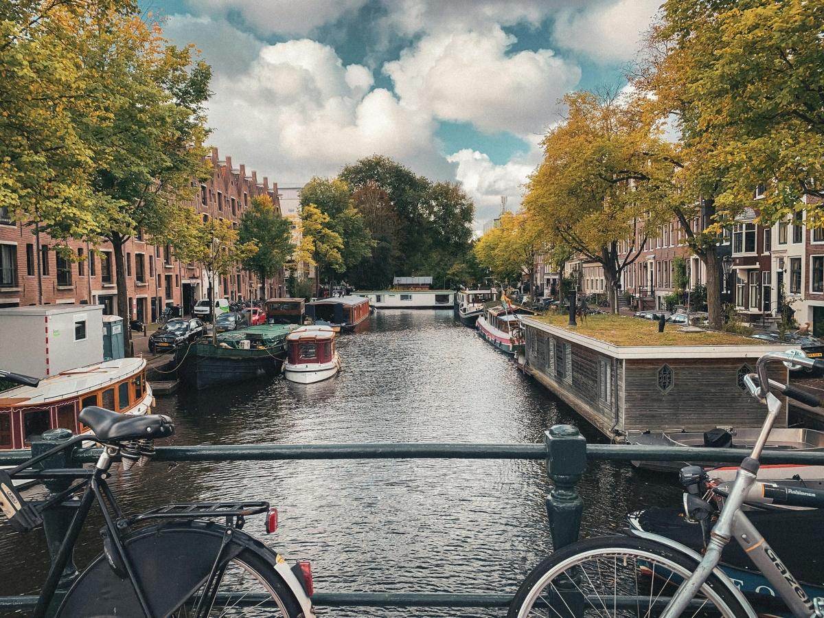 DERNIERE MINUTE - AMSTERDAM DERNIERE MINUTE - AMSTERDAM