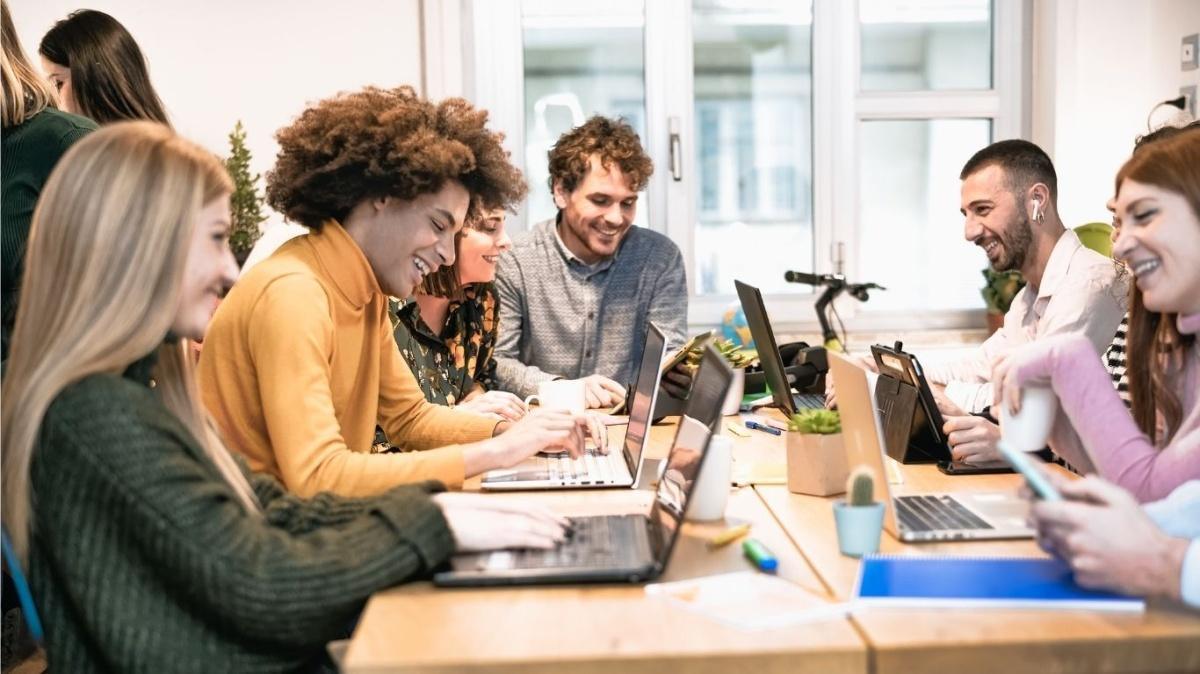 FO CADRES -> Jeunes diplômés Télétravail, flexibilité et quête de sens redéfinissent les débuts de carrière