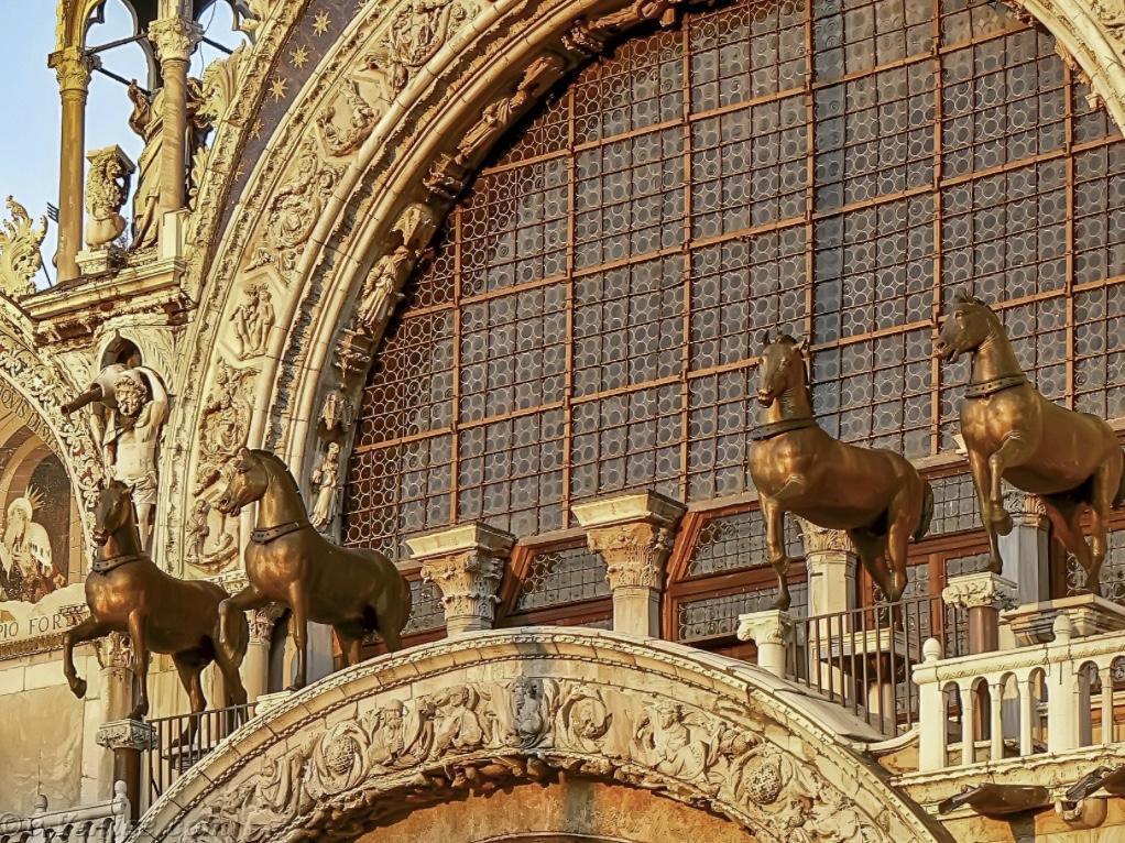 La Quatrième Croisade (1202-1204) La Quatrième Croisade (1202-1204)