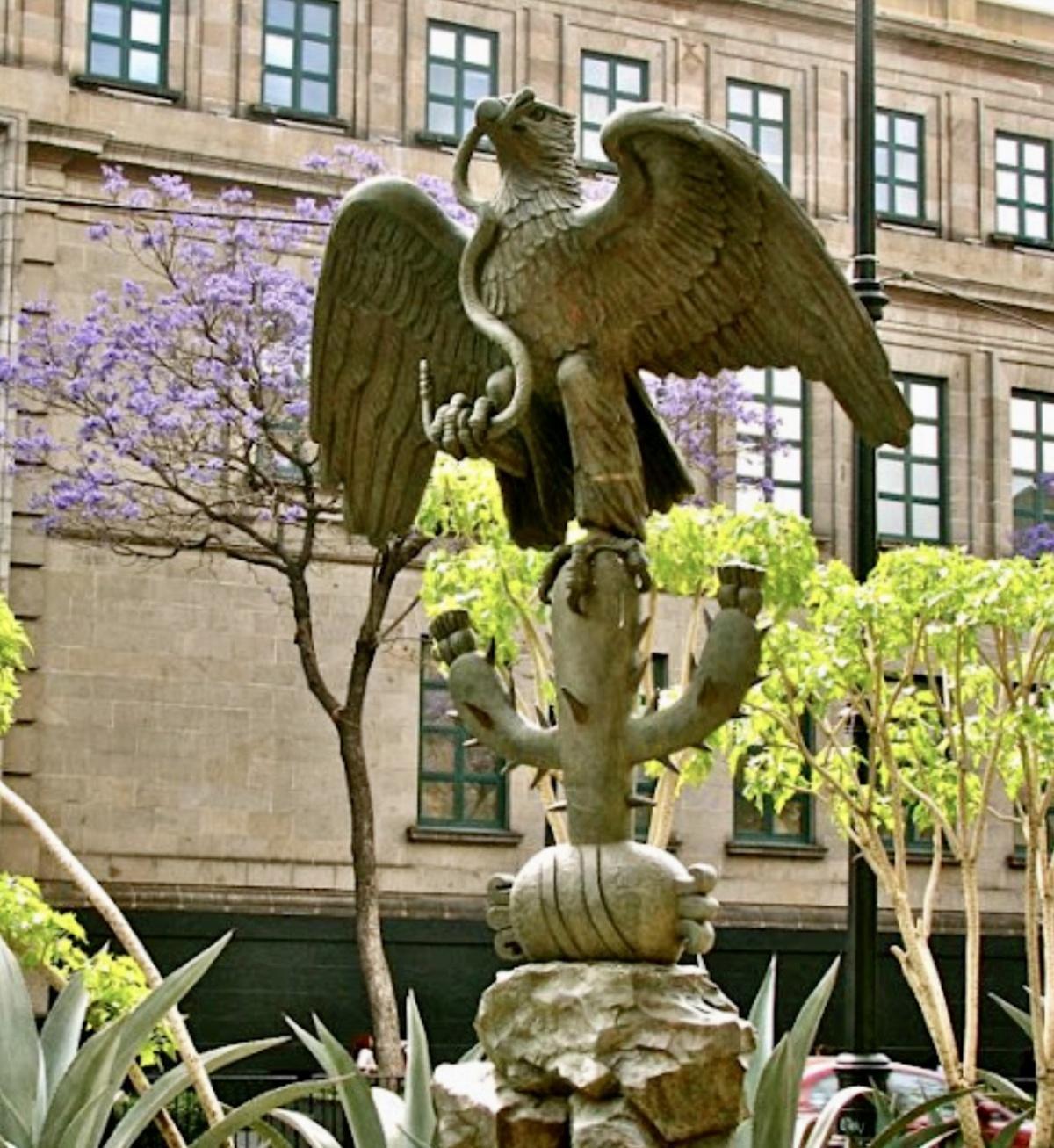 Les Aztèques : L’Empire du Soleil et du Sang Les Aztèques : L’Empire du Soleil et du Sang