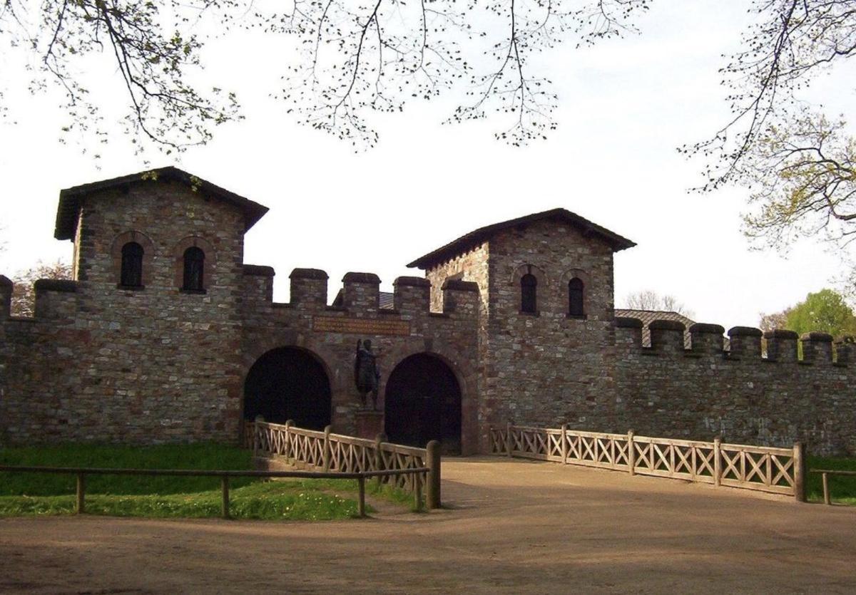 La crise du IIIe siècle : l'Empire en proie au Chaos La crise du IIIe siècle : l'Empire en proie au Chaos