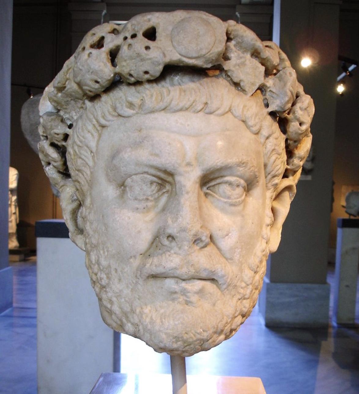 La restauration impériale de Dioclétien : l'Empire sauvé par la réforme ? 